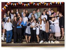 Выпускной альбом для 4 9 11 класса Бело-Желтый Москва Санкт-Петербург заказать выпускной альбом